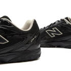 New Balance 204L Sneaker in Black