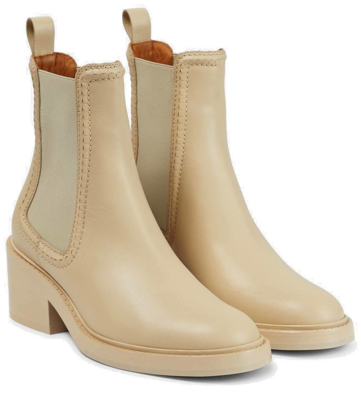 Photo: Chloé Mallo leather Chelsea boots
