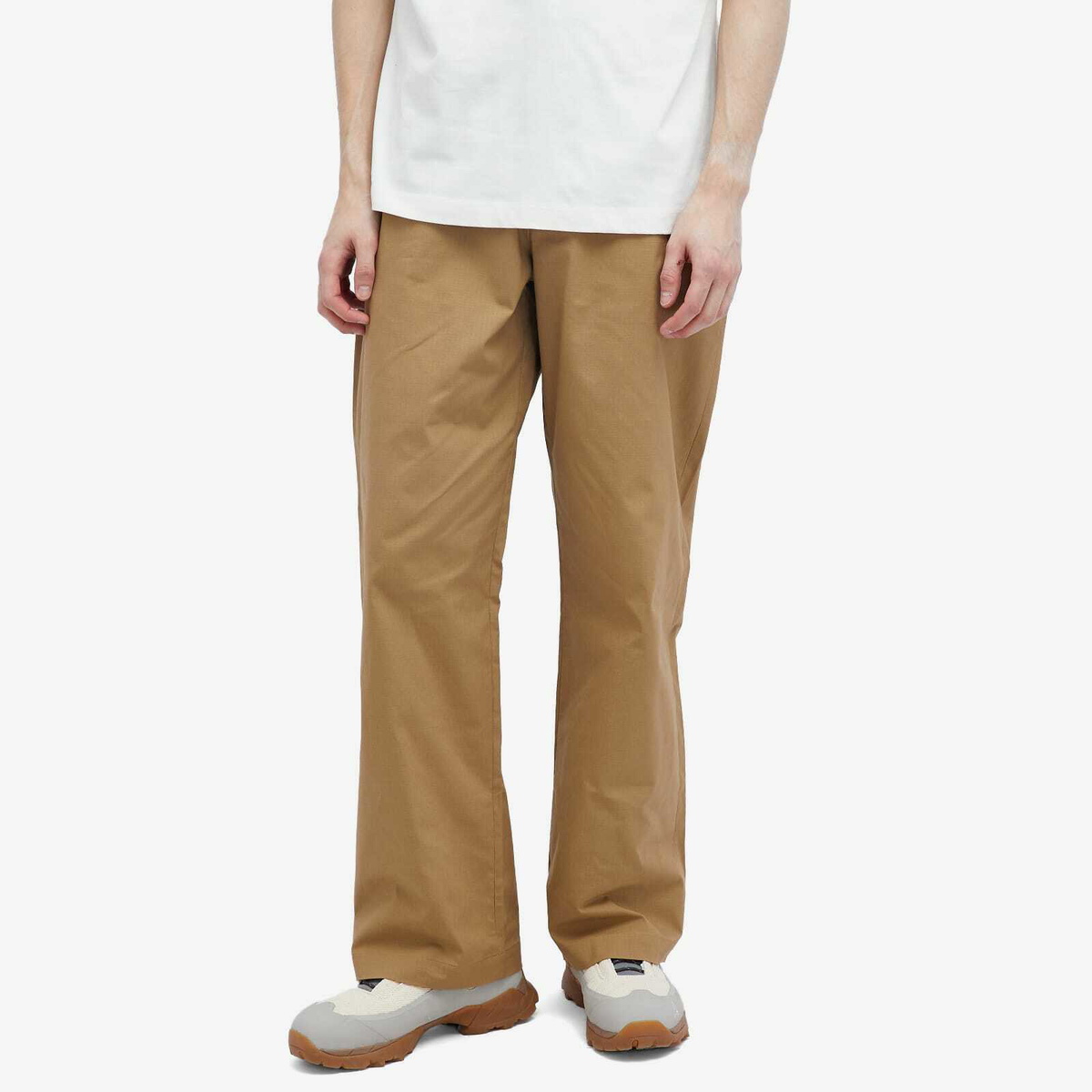ROA Men's Oversized Chino Trousers in Brown ROA