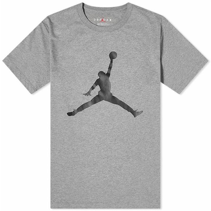 Photo: Air Jordan Men's Jumpman Chest T-Shirt in Carbon Heather/Black