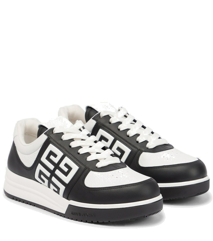 Photo: Givenchy - G4 leather low-top sneakers