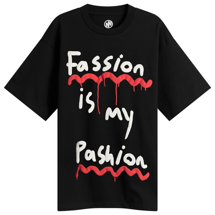 Photo: Navinder Nangla Fassion is my Pashion T-Shirt in Black