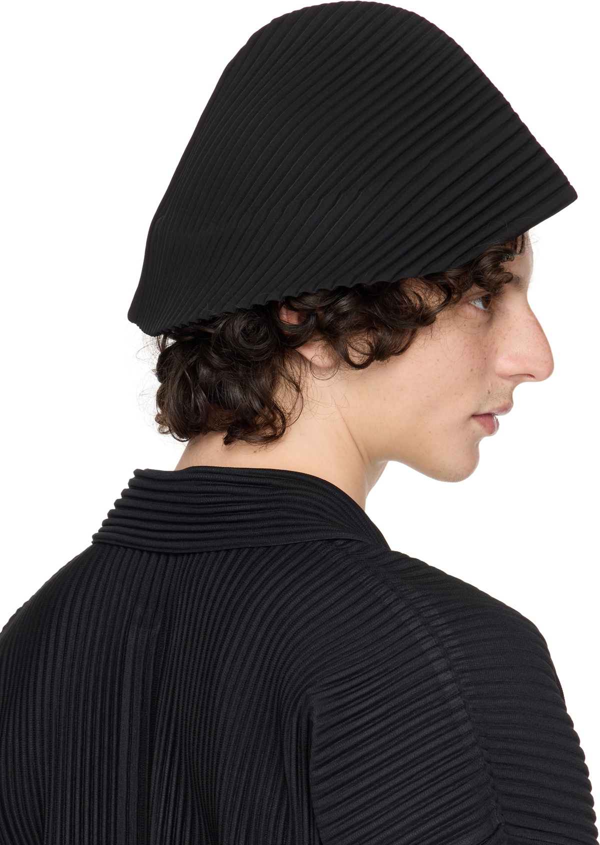 HOMME PLISSÉ ISSEY MIYAKE Black 'A Piece of Mobile' Hat Homme