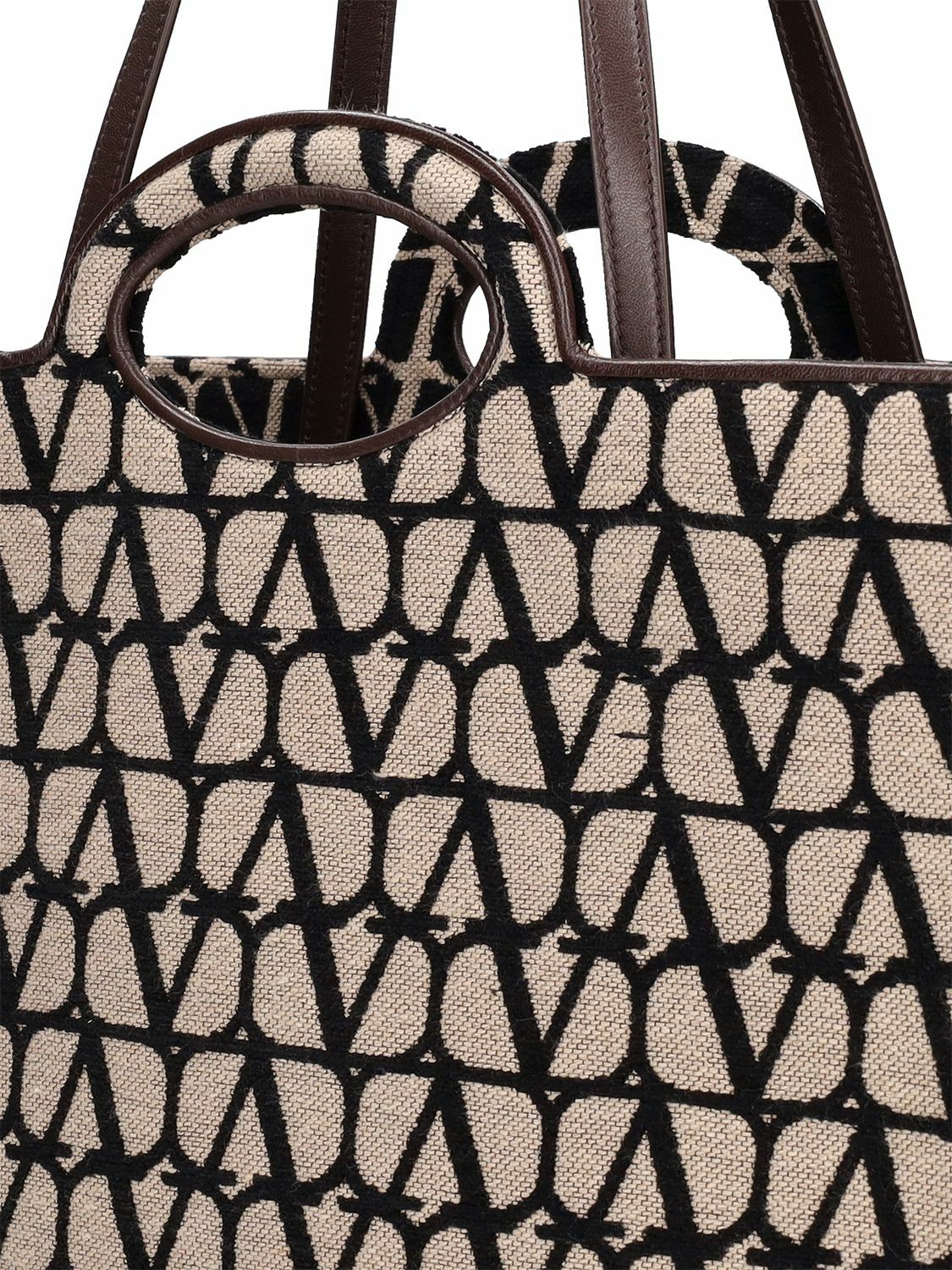 【関税＆送料込み】Valentino Garavani Iconographic Pattern Valentino Garavani Toile Iconographe-print Low-top Sneakers