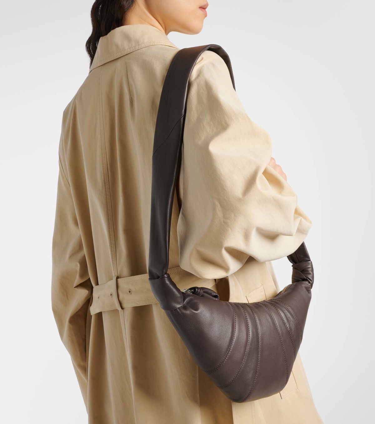【LEMAIRE】SmallGrainLeatherCroissantShoulderBagBronzeKhaki BG0003LL0018_BR503_1.webp?v=