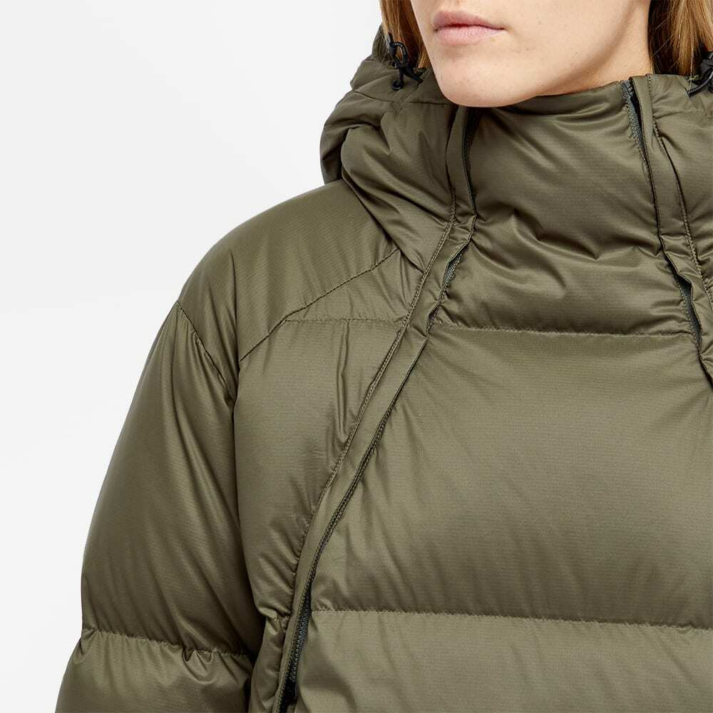 Snow Peak - しょへ Snow Peak Women's Recycled Light Down Pullover in Olive Snow