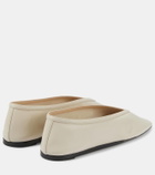 Le Monde Béryl Luna leather slippers