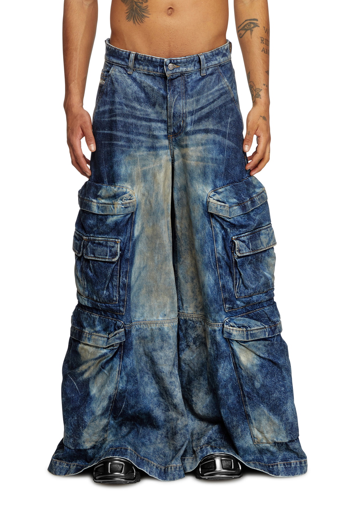 Diesel Relaxed Jeans - D-Giappo - Jeans - Unisex - Blue