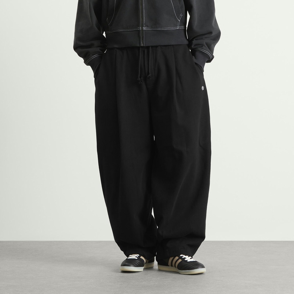 Anglan Men's Steady Sweat Balloon Pants in Black