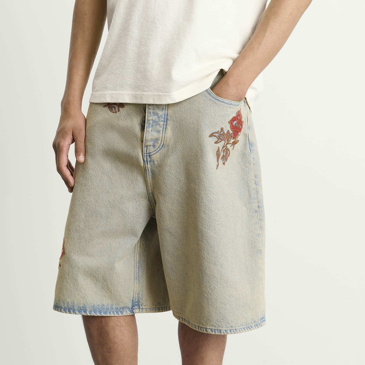 Drôle de Monsieur Men's Embroidered Flowers Patch Denim Shorts in Dusty