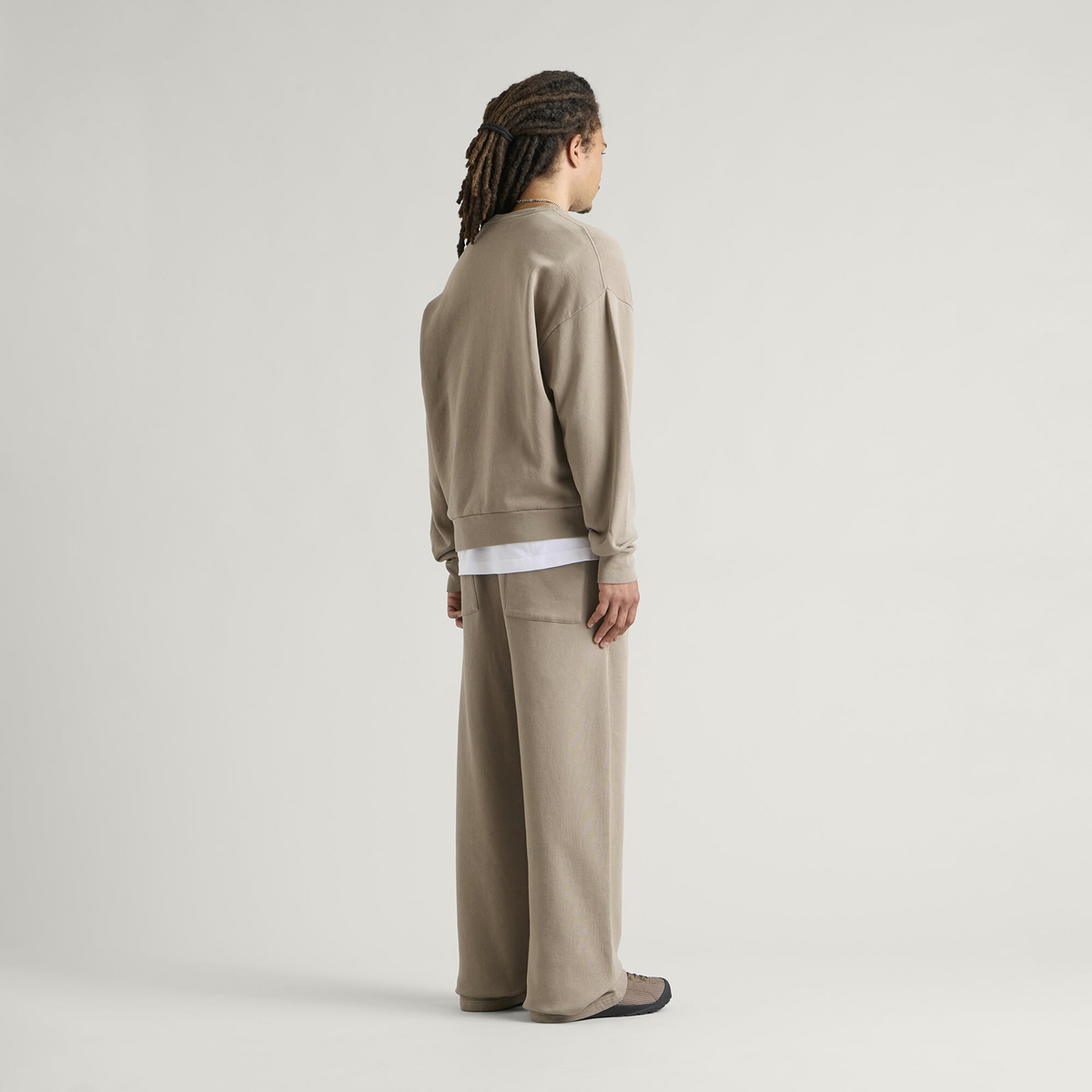 END. Signature Sweatshirt in Khaki