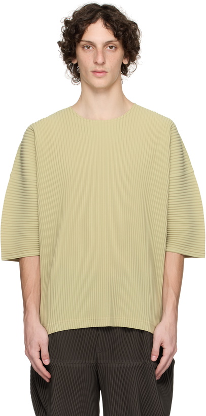 Photo: HOMME PLISSÉ ISSEY MIYAKE Green Monthly Color May T-shirt