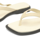 Vagabond Shoemakers Women's Izzy Leather Flip Flops in Off White