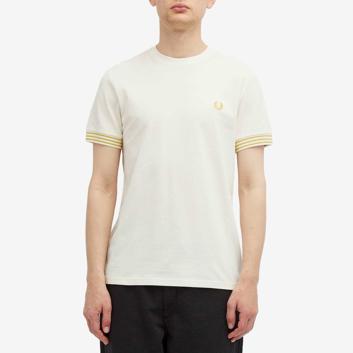 ★FRED PERRY★ Sharp Stripe Cuff T-Shirt Honeycomb AFPM25177 Fred Perry Men's Striped Cuff T-Shirt in Ecru/Honeycomb Fred