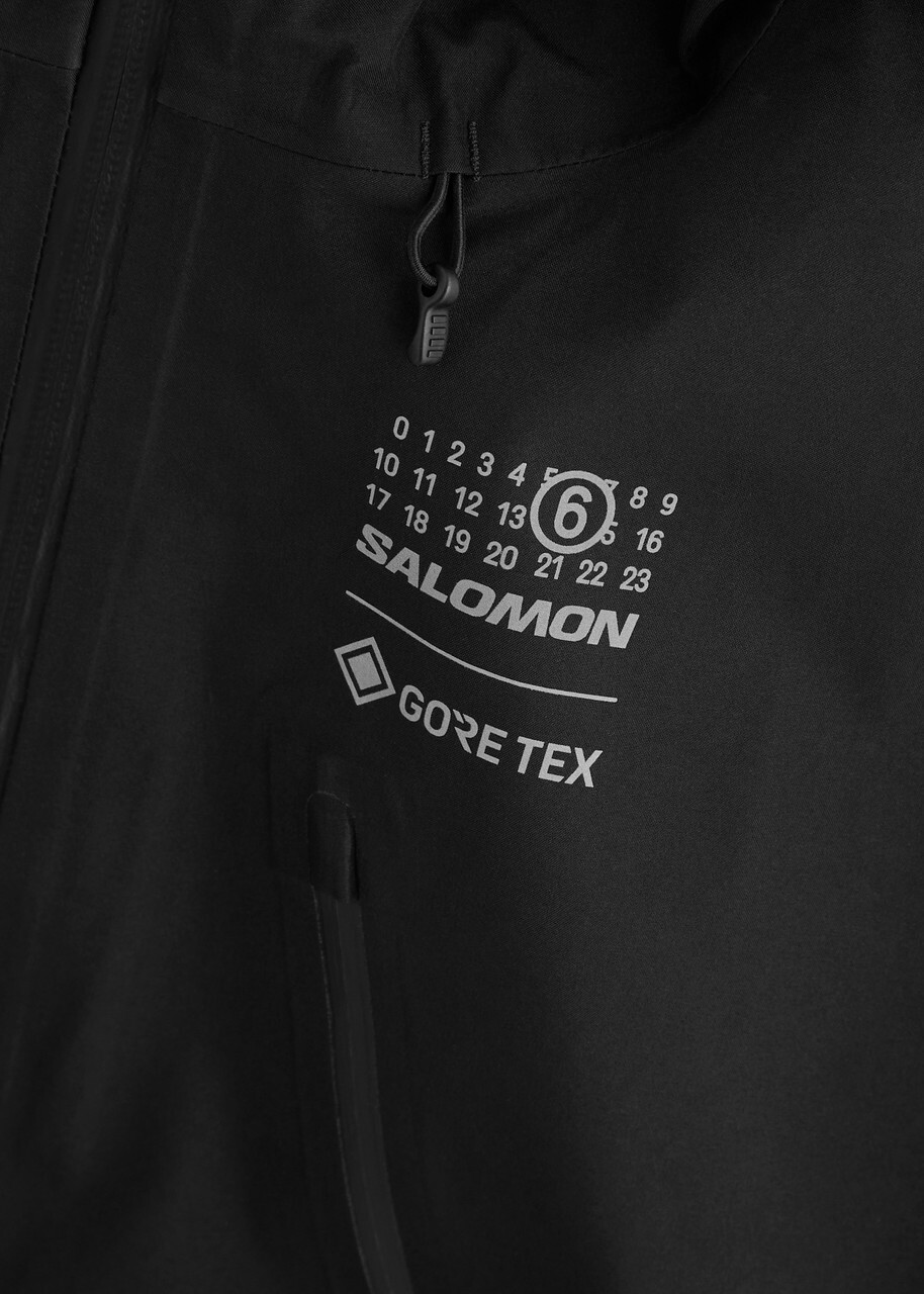 MM6 x SALOMON GORE-TEX ブラックジャケット MM6 x SALOMON GORE-TEX ブラックジャケット