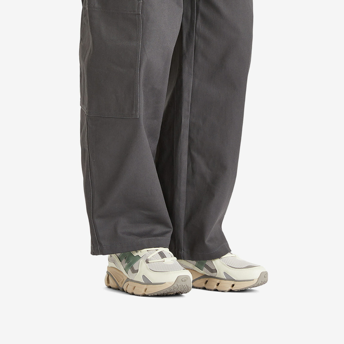 Karhu Men's Super Fulcrum Sneaker in Icicle/Green Milieu
