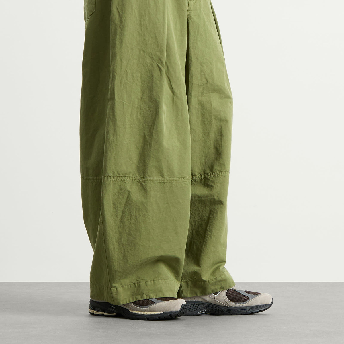New Balance 2002R Sneaker in Arid Stone