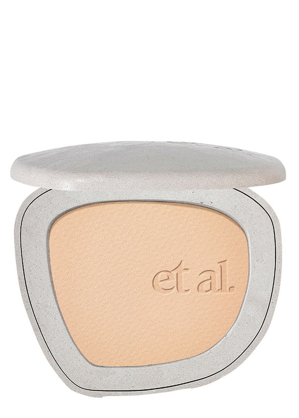 Photo: ET AL. Skin Protect Powder Foundation Refill
