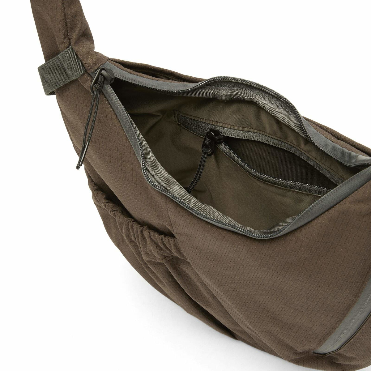 SEALSON M1 Cross Body Bag in Brown 