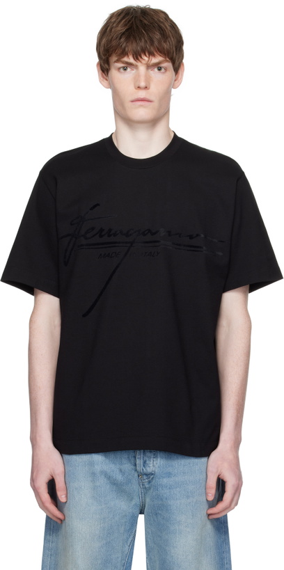 Photo: Ferragamo Black Crew Neck Printed Signature T-shirt