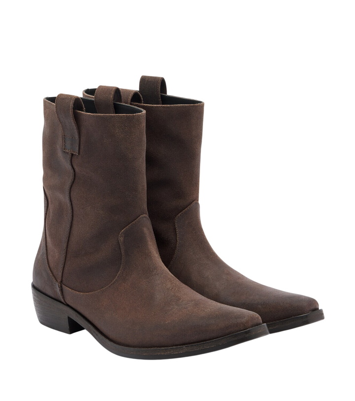 Photo: JUDE Cas suede ankle boots