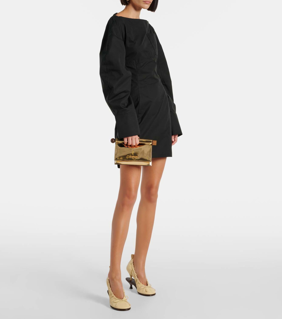 【JACQUEMUS】The small Rond Carre クラッチ ブラック 24EBAW00392AC27L14990_17.jpg