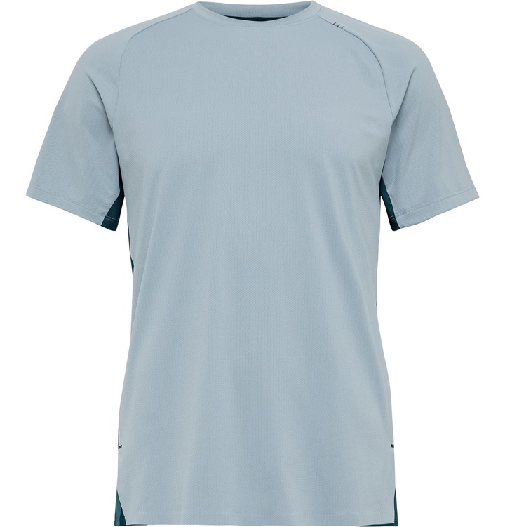 Photo: Lululemon - Muscle Motion Colour-Block Mesh T-Shirt - Blue