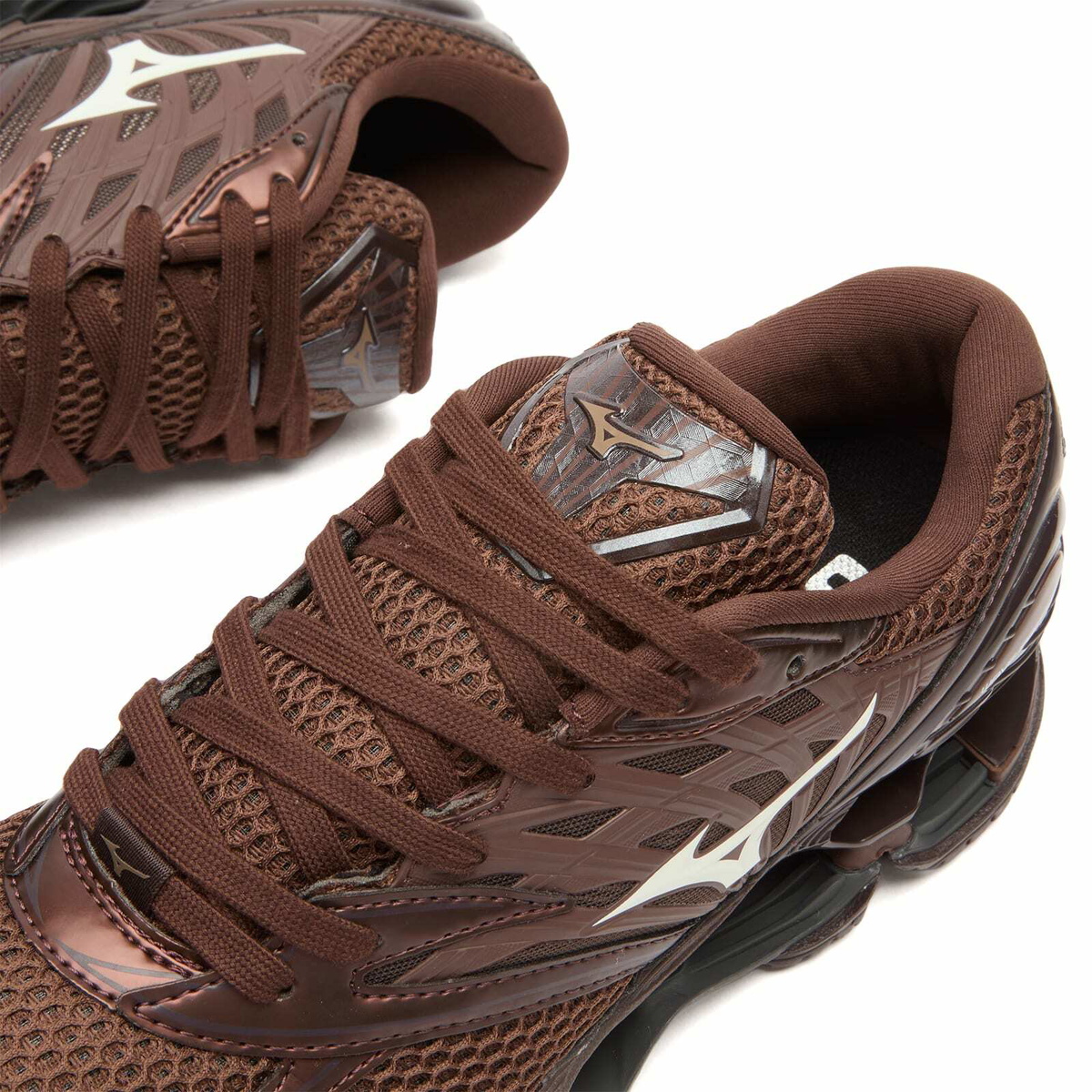 Mizuno WAVE PROPHECY LS "SPORT" Sneaker in Chicory Coffee/Black/Chicory Coffee