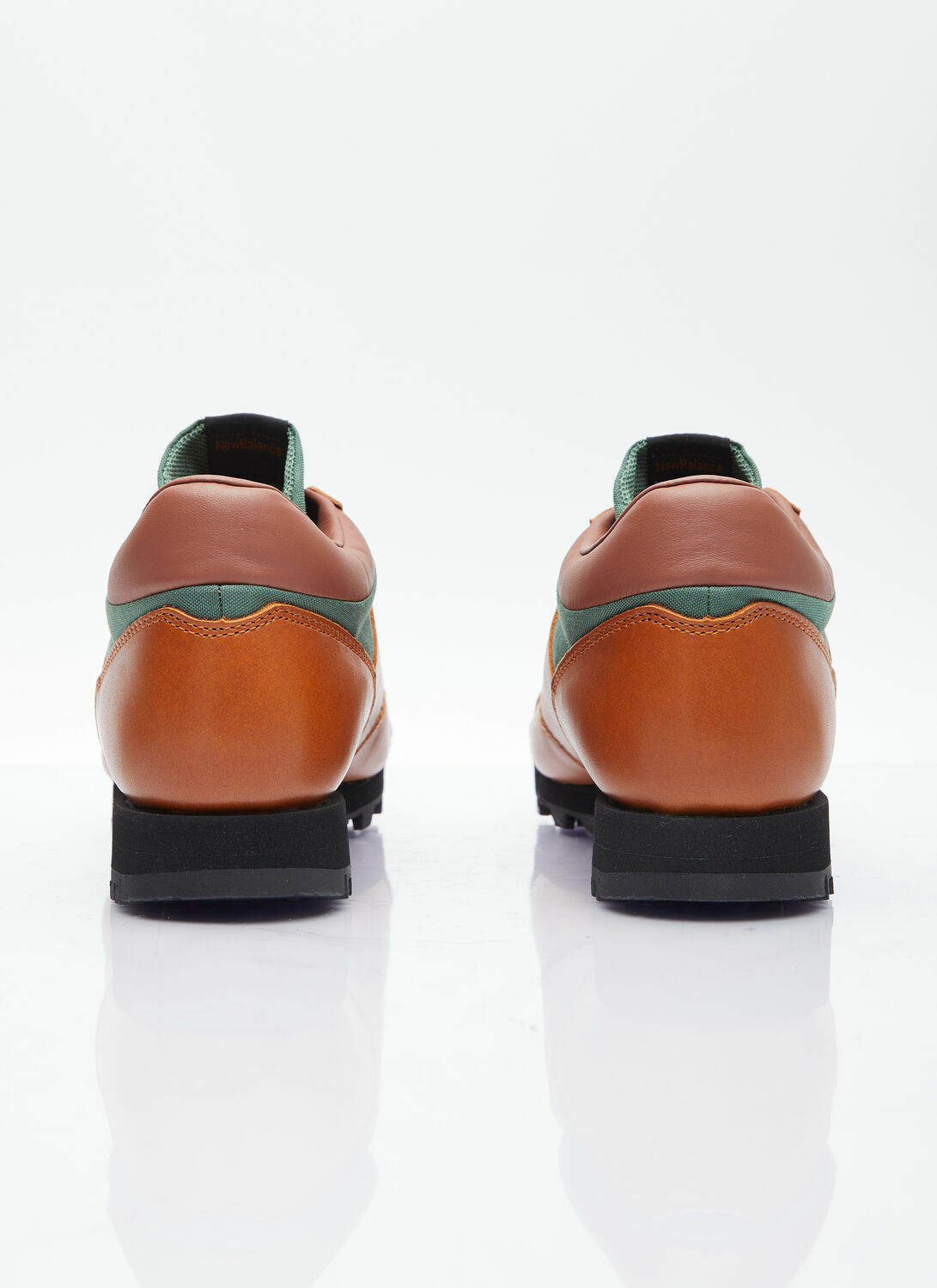 New Balance Rainer Low Top Sneakers