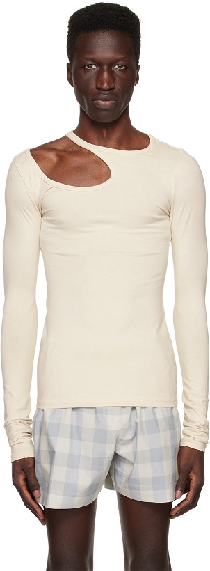 Photo: LOW CLASSIC Off-White Curve Hole Long Sleeve T-Shirt
