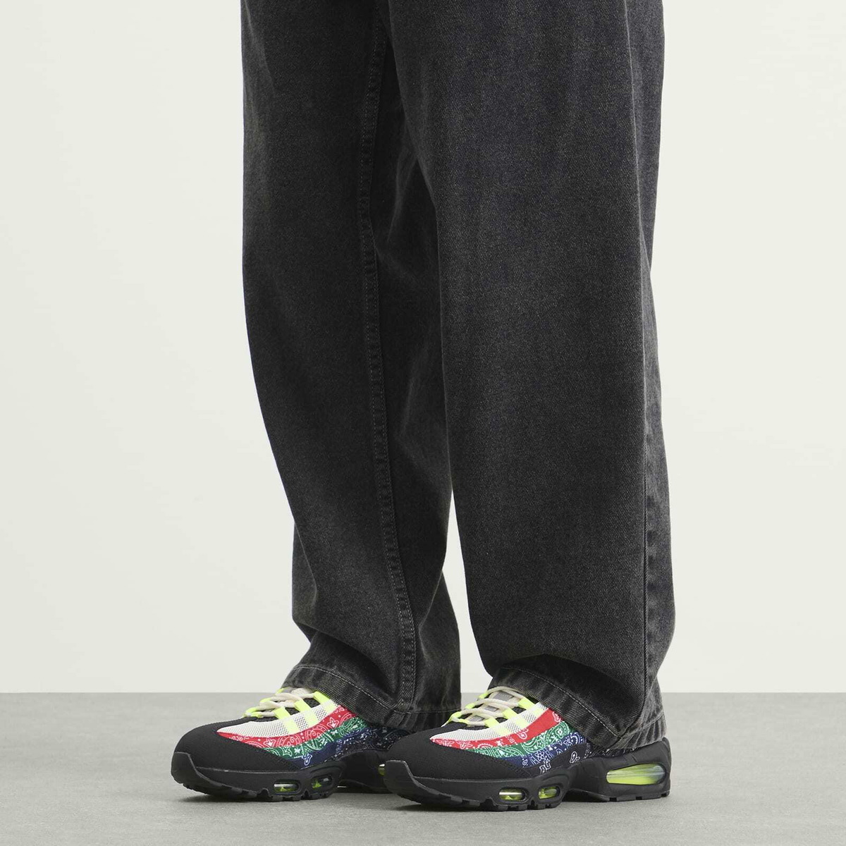 Nike Men's Air Max 95 SP Sneaker in Multi Colour