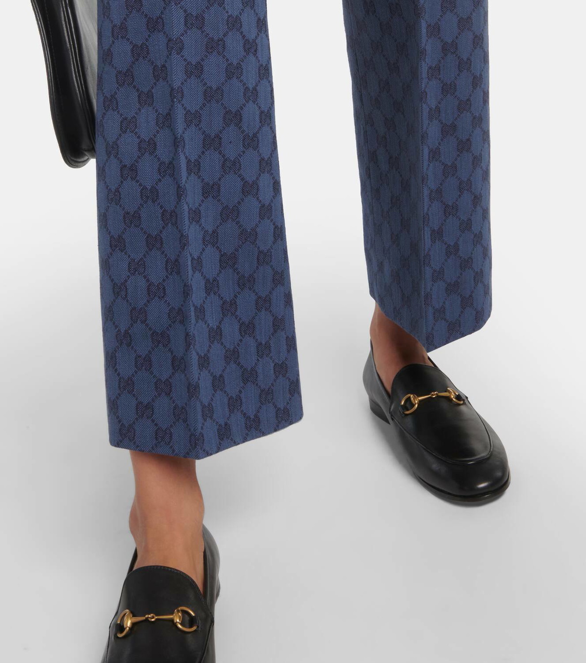 【関税&送料込】Gucci Gg Pants GG supreme print silk trousers in beige and ebony | GUCCI® NL