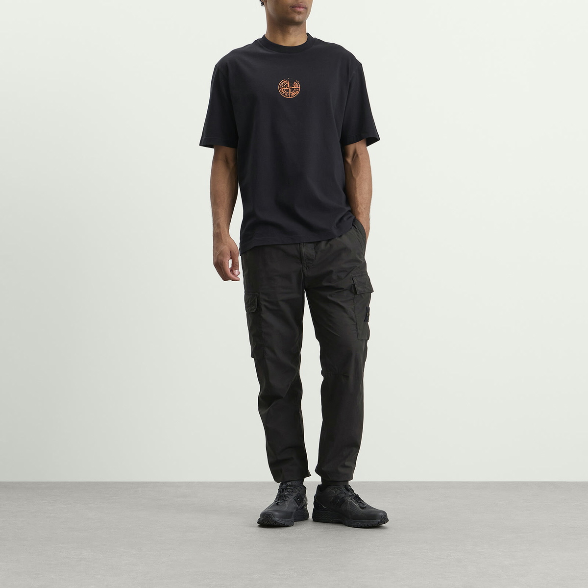 Stone Island Men's Paracadute Cargo Trousers in Black
