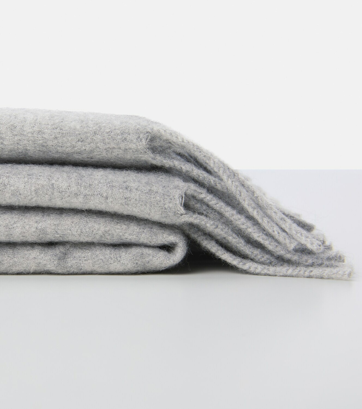 Brunello Cucinelli - Square cashmere blanket