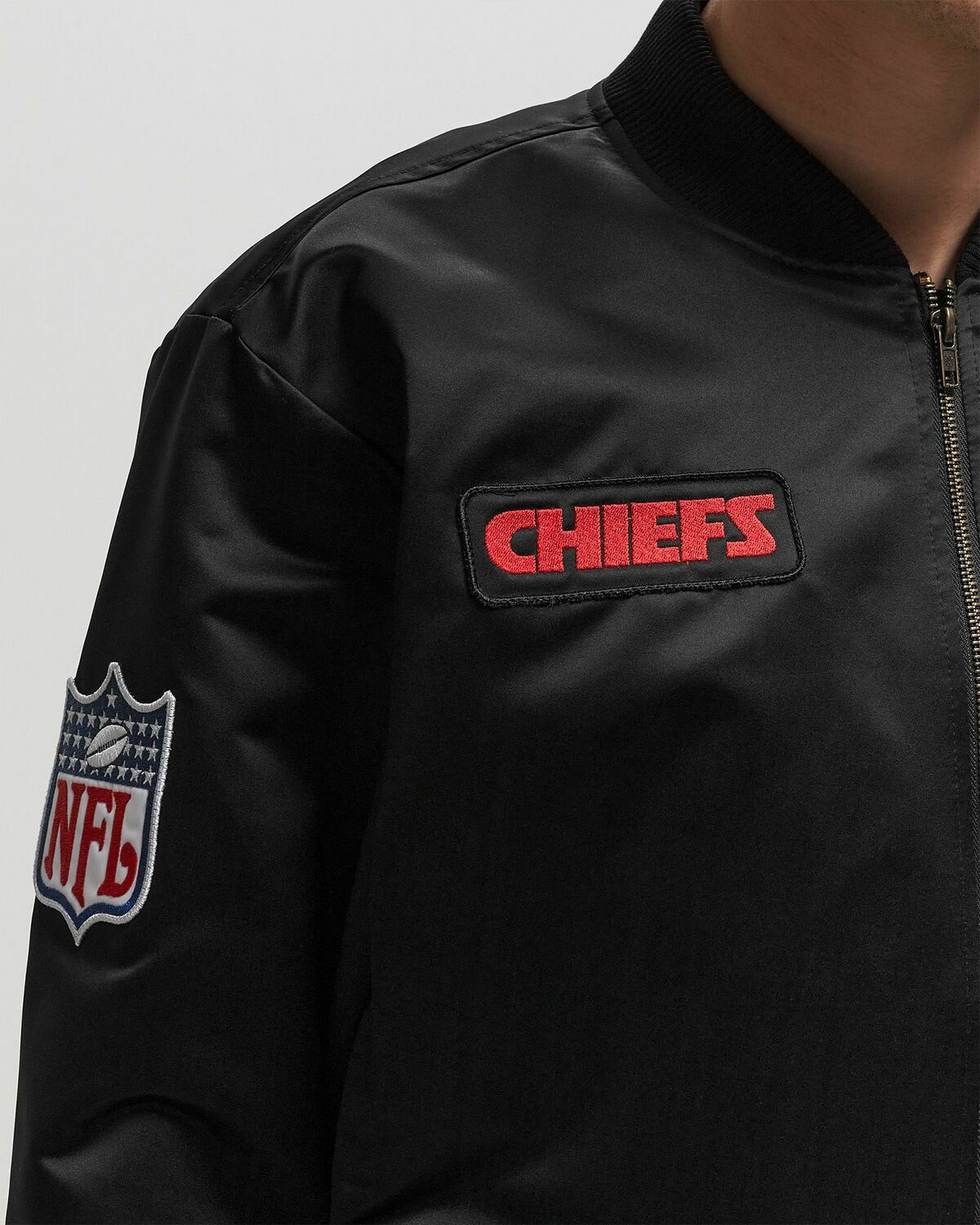 Mitchell & Ness NFL TEAM LEADER SATIN BOMBER VINTAGE LOGO KANSAS CITY CHIEFS Black Mens Bomber Jacket