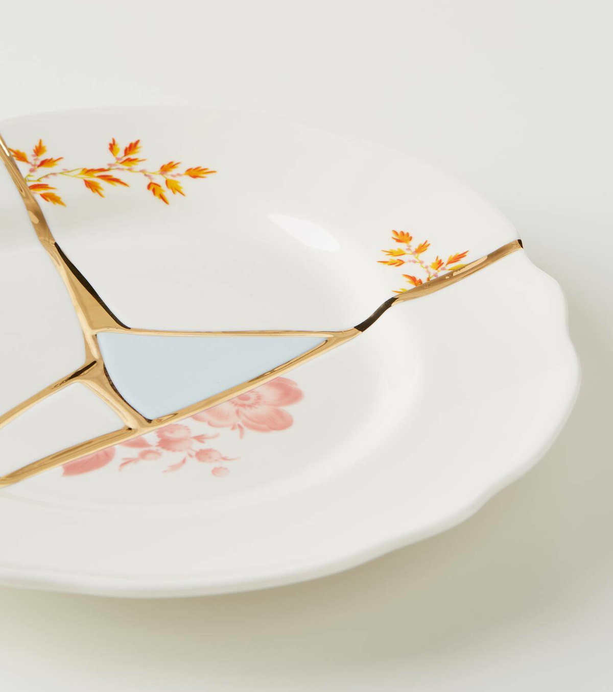 Seletti Kintsugi dessert plate by Marcantonio Raimondi Malerba