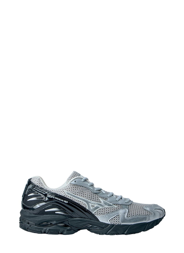 Photo: Mizuno Wave Rider 10 Sneakers