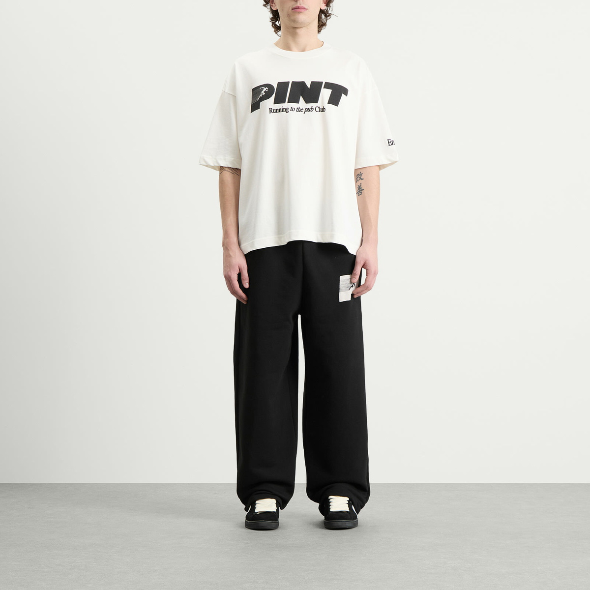 END. Pint Club Straight Leg Sweatpant in Washed Black