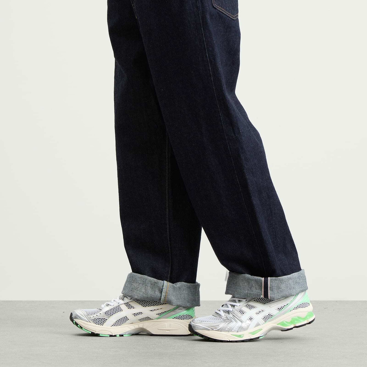 Asics GEL-Kayano 14 Sneaker in White/Menthol