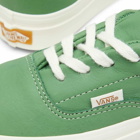 Vans UA Era 95 DX Sneakers in Green