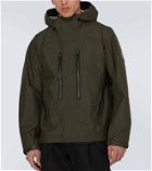 And Wander 2.5L Hiker raincoat