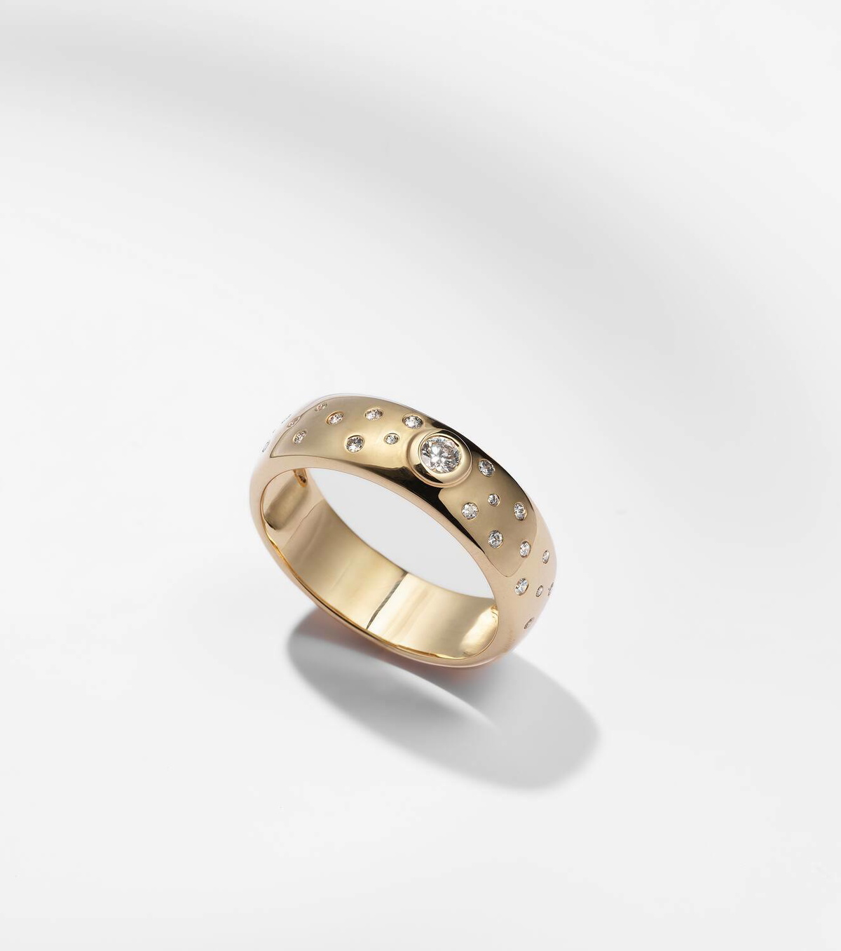 Roxanne First 14kt gold ring with diamonds