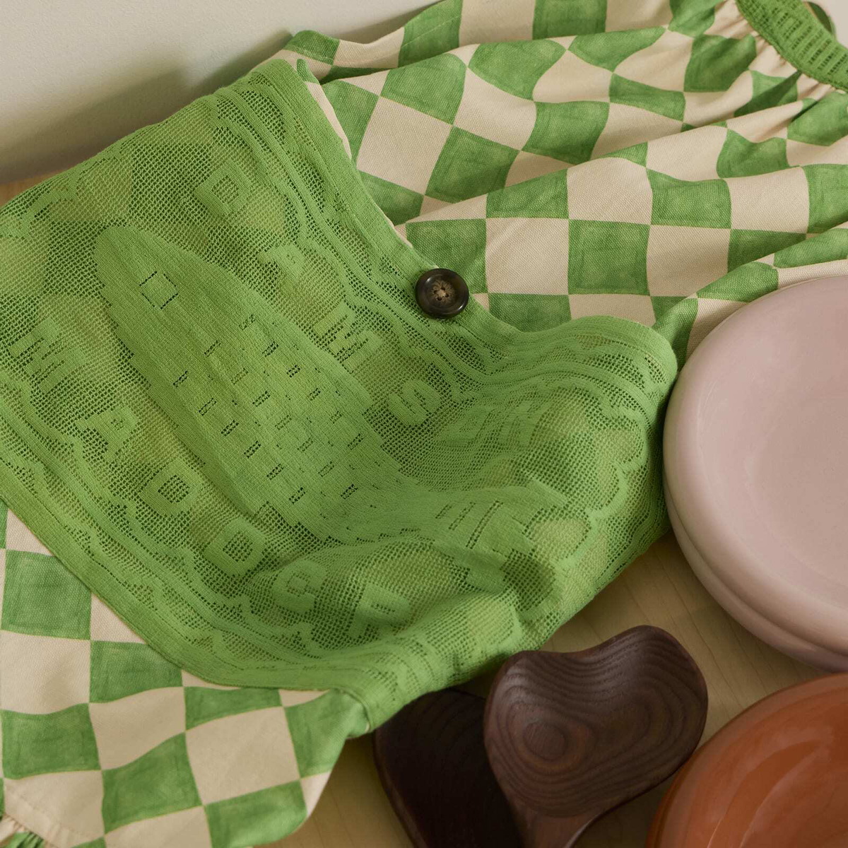 Damson Madder Women's Nonna House - Check Filet Lace Apron in Green 