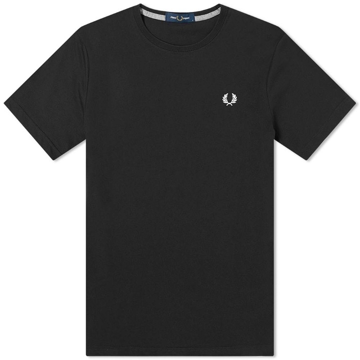Photo: Fred Perry Authentic Logo Tee