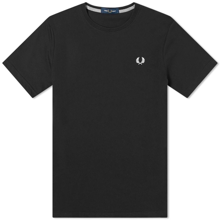 Photo: Fred Perry Authentic Logo Tee