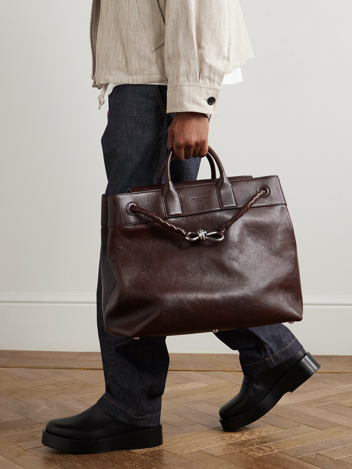 Bottega Veneta - Andiamo Large Leather Messenger Bag
