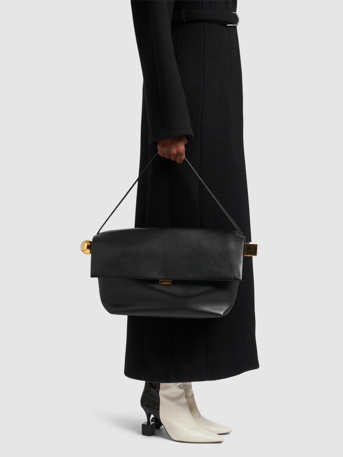 JACQUEMUS Le Grand Rond Carre Leather Shoulder Bag Jacquemus