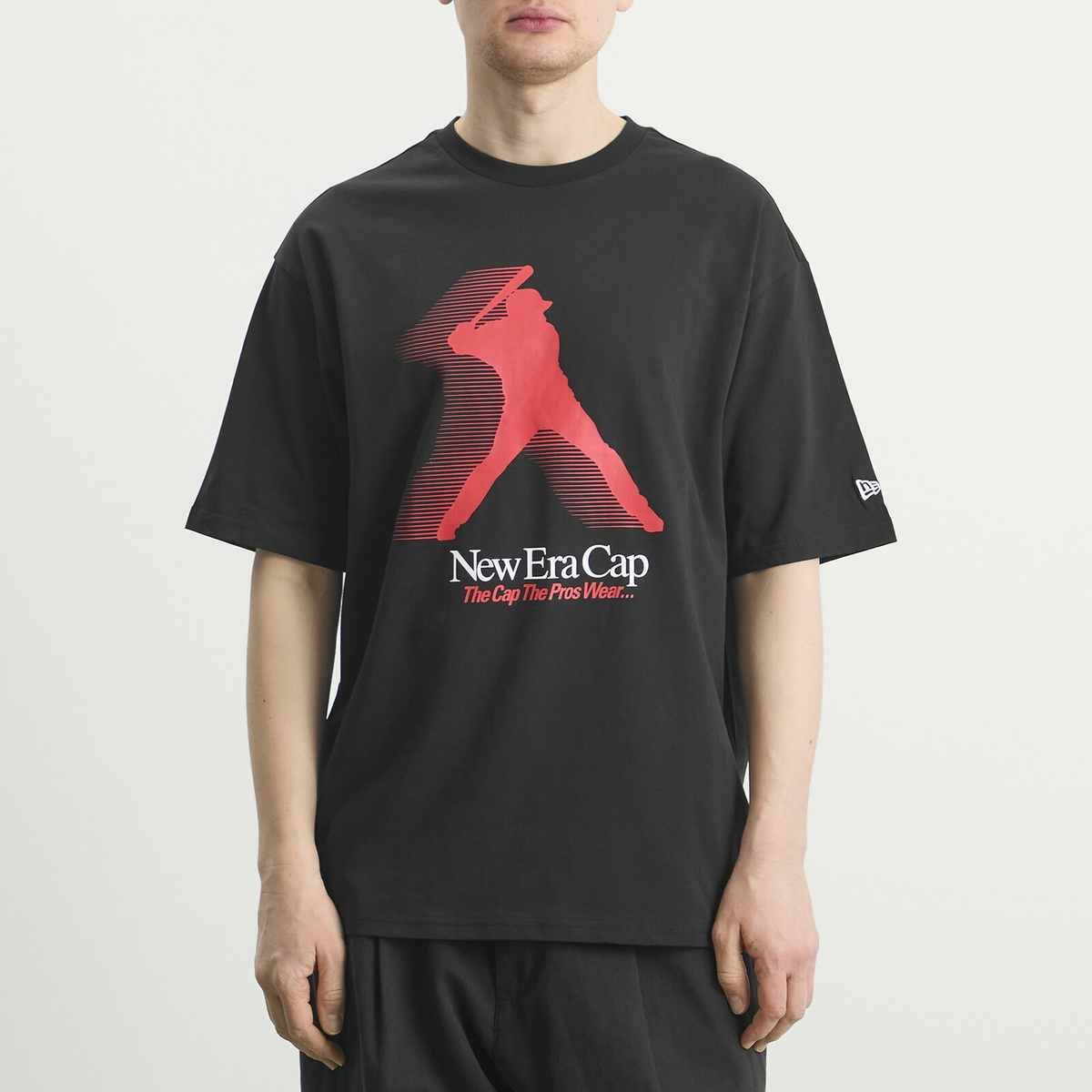 New Era Men's Player Graphic T-Shirt in Black