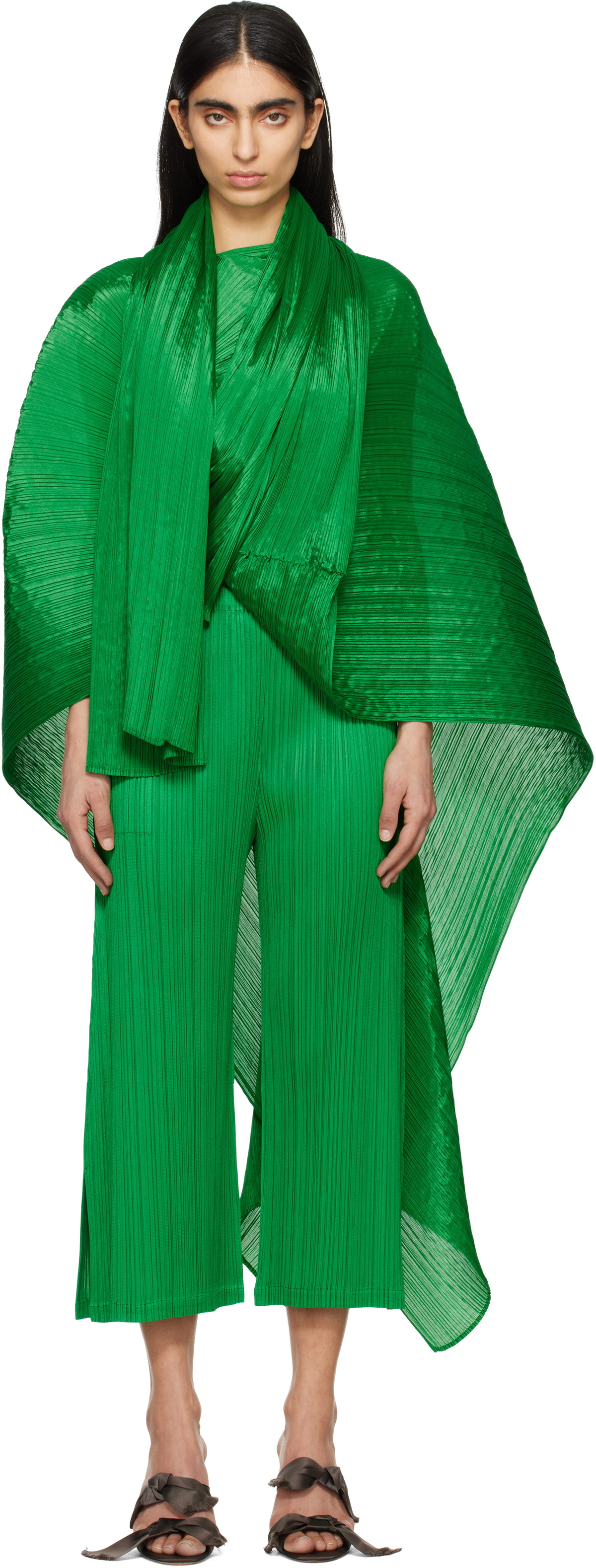 MADAME-T FEBRUARY – ISSEY MIYAKE ONLINE STORE