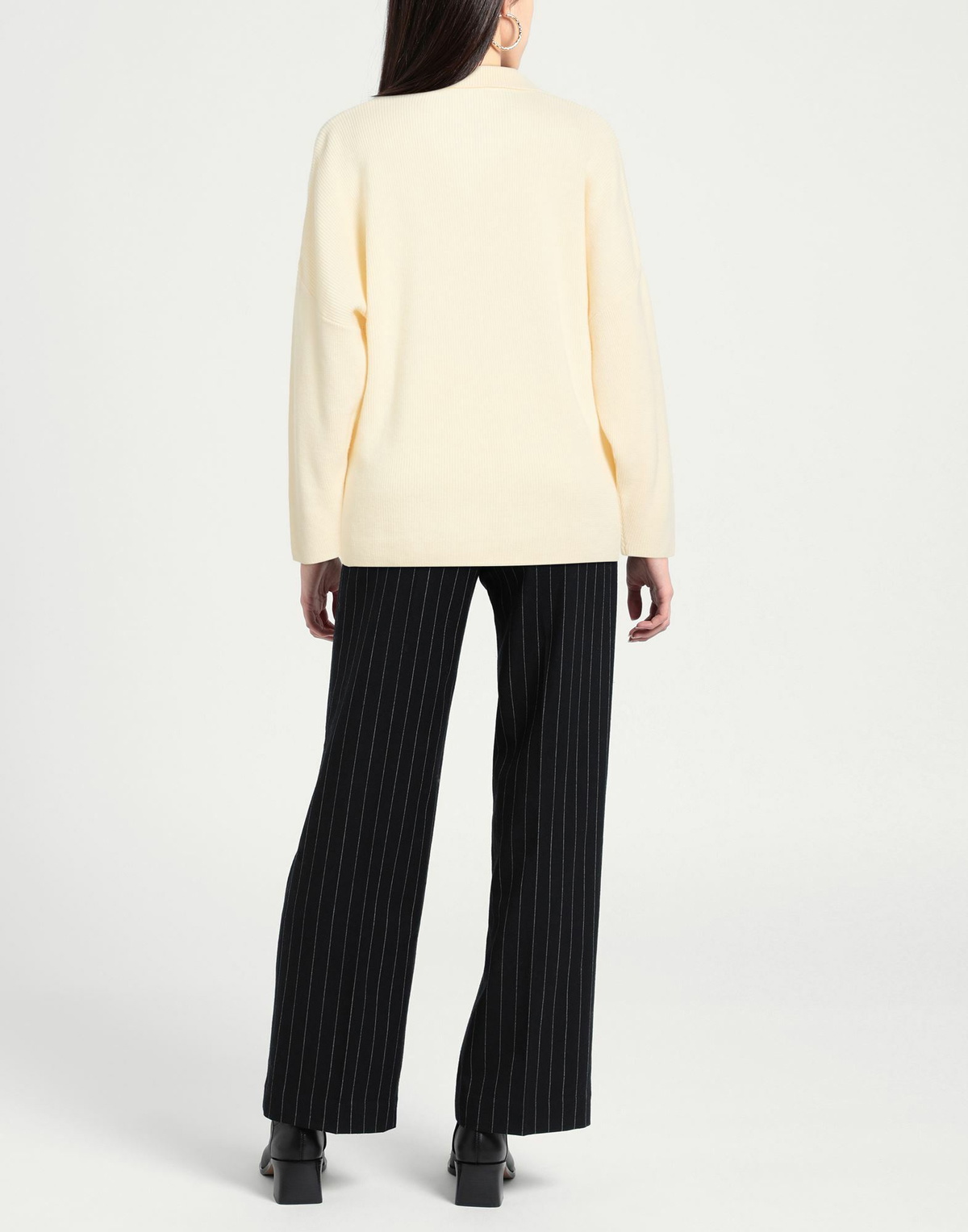 Fforme Womens Sweater in Cream